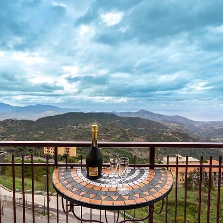 Casa Vacanze Dell'Angelo San Mauro Castelverde ภายนอก รูปภาพ