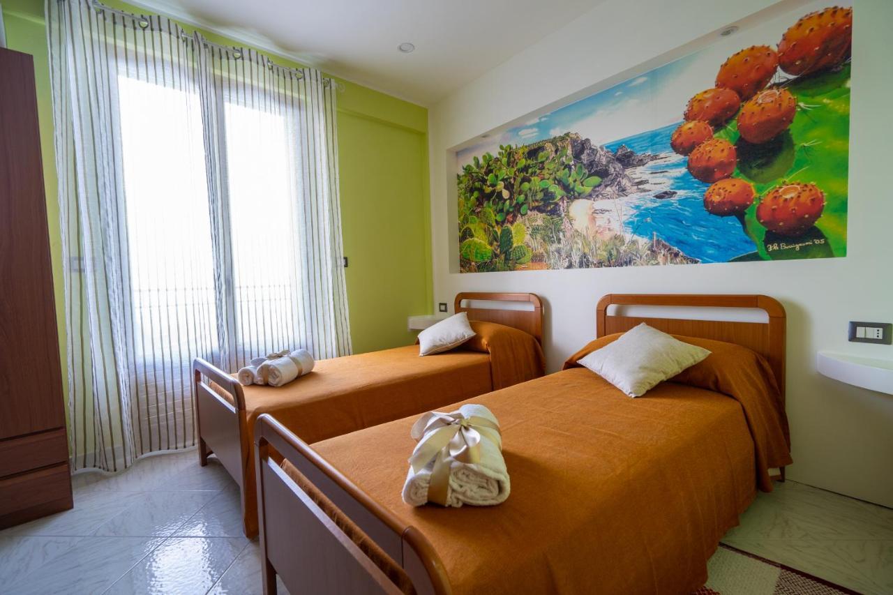 Casa Vacanze Dell'Angelo San Mauro Castelverde ภายนอก รูปภาพ
