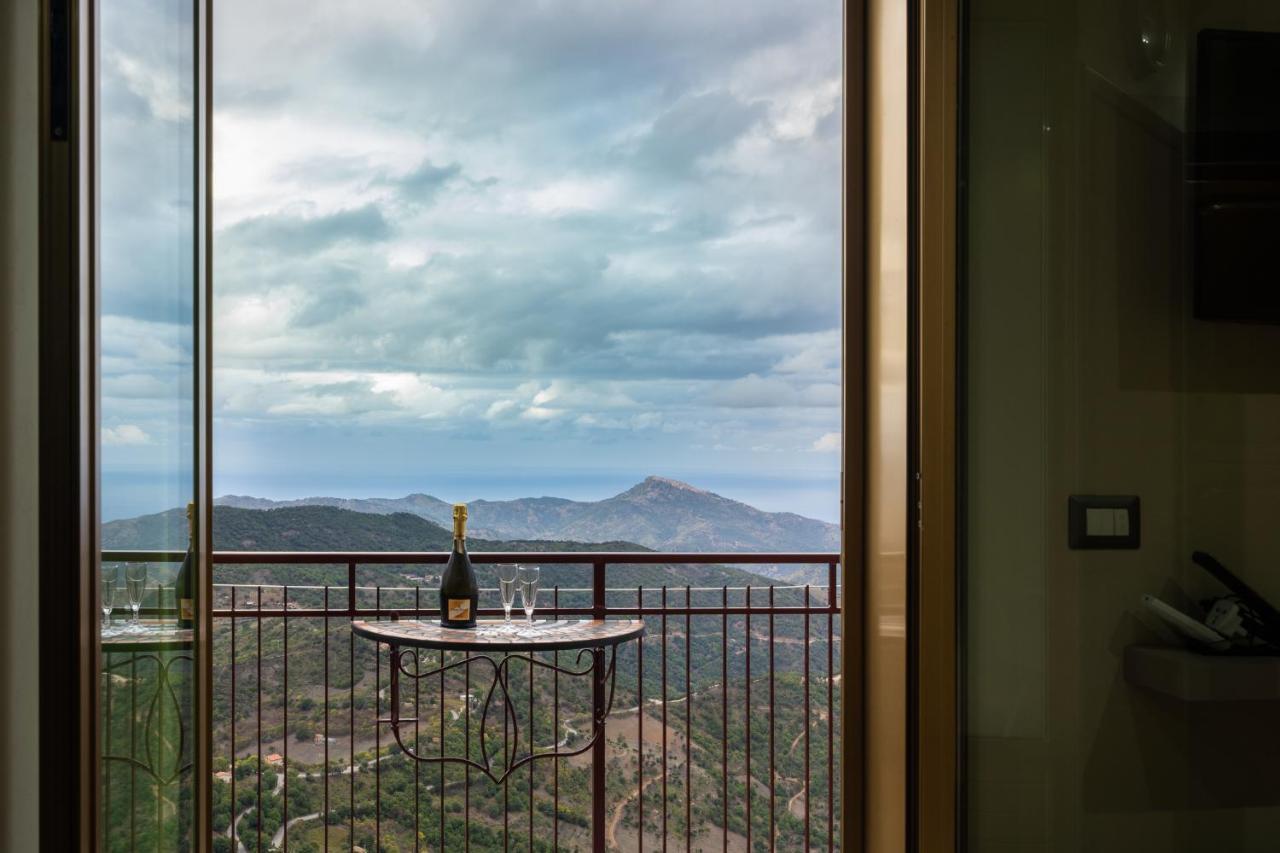 Casa Vacanze Dell'Angelo San Mauro Castelverde ภายนอก รูปภาพ